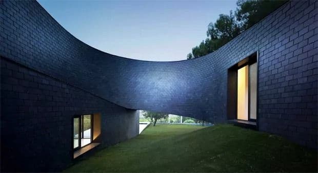 360 House by Subarquitectura
