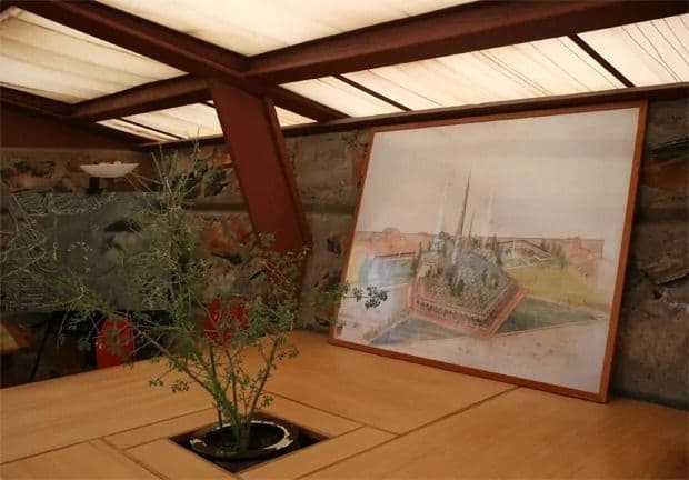 Admiring the Work of Architect Frank Lloyd Wright