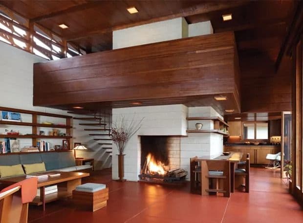 Admiring the Work of Architect Frank Lloyd Wright