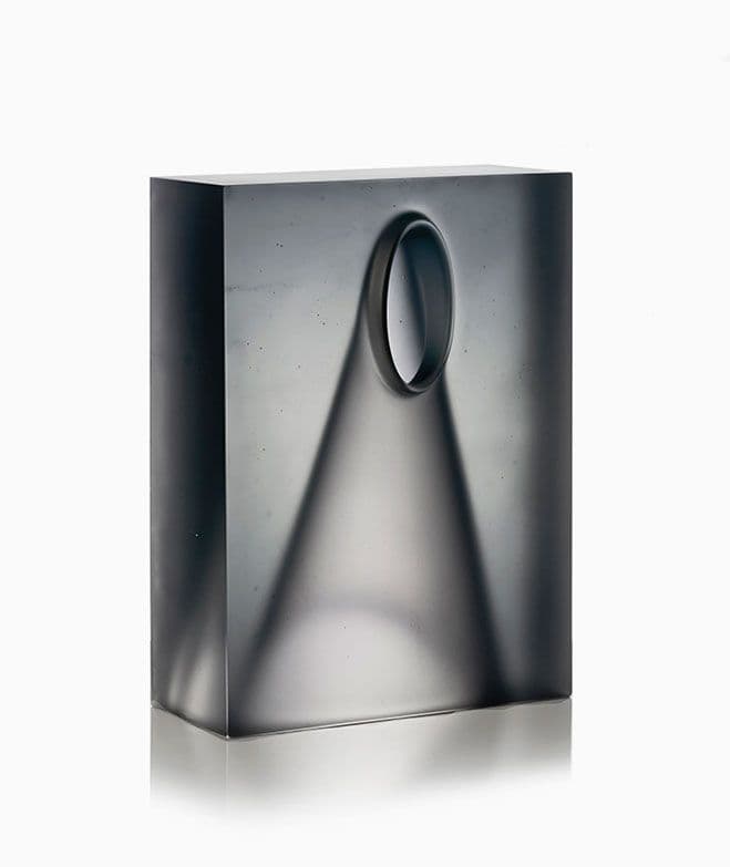Exploration of Abstract Negative Space – Glass Sculpture by Richard Whiteley — sculptural work 1