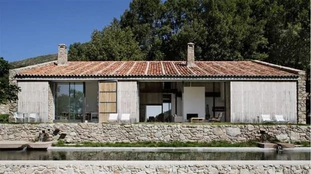 Estate in Extremadura by Abaton Architect Firm