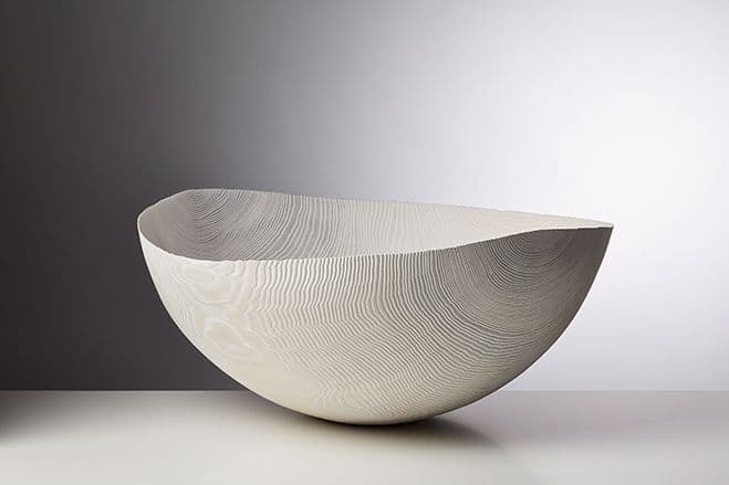 Friedemann Bühler – Simple but Flowing Wooden Vessels