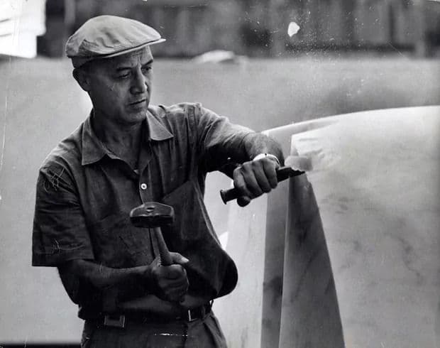 Isamu Noguchi, A Man at Work — furniture detail 3