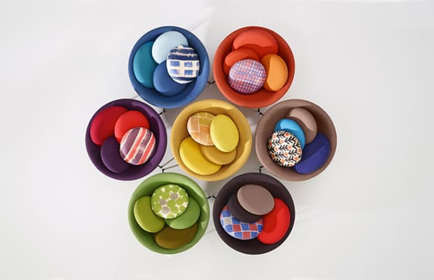Lina Bo Bardi’s Bowl Chair — furniture detail 2