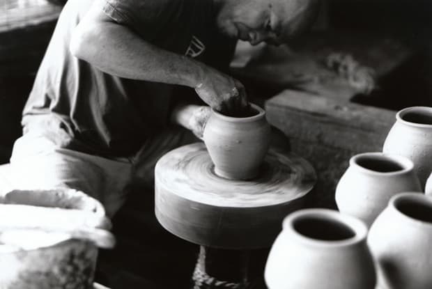 Creative Imagery from Potter Yoshiyuki Shimizu