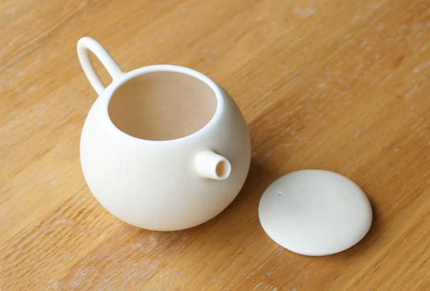 Porcelain Works by Kazumi Kato at OEN Shop