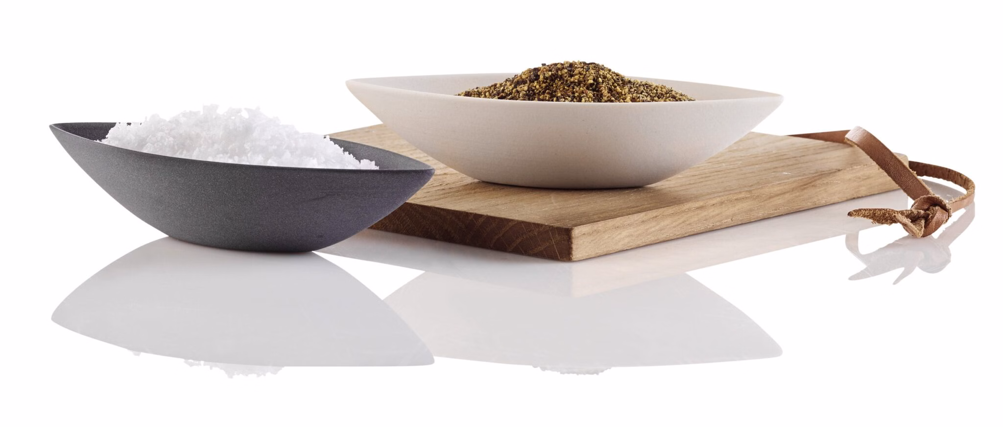 Nordic Simplicity – Vessels by Danish Ceramic Studio & Designer Ditte Fischer