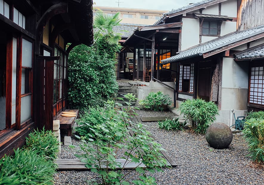 Natural Beauty – A Visit to Japanese Potter Kawai Kanjiro’s House in Kyoto