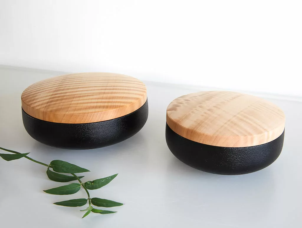 Back in at OEN Shop – Handcrafted Chestnut Lacquer Boxes by Fujii Works
