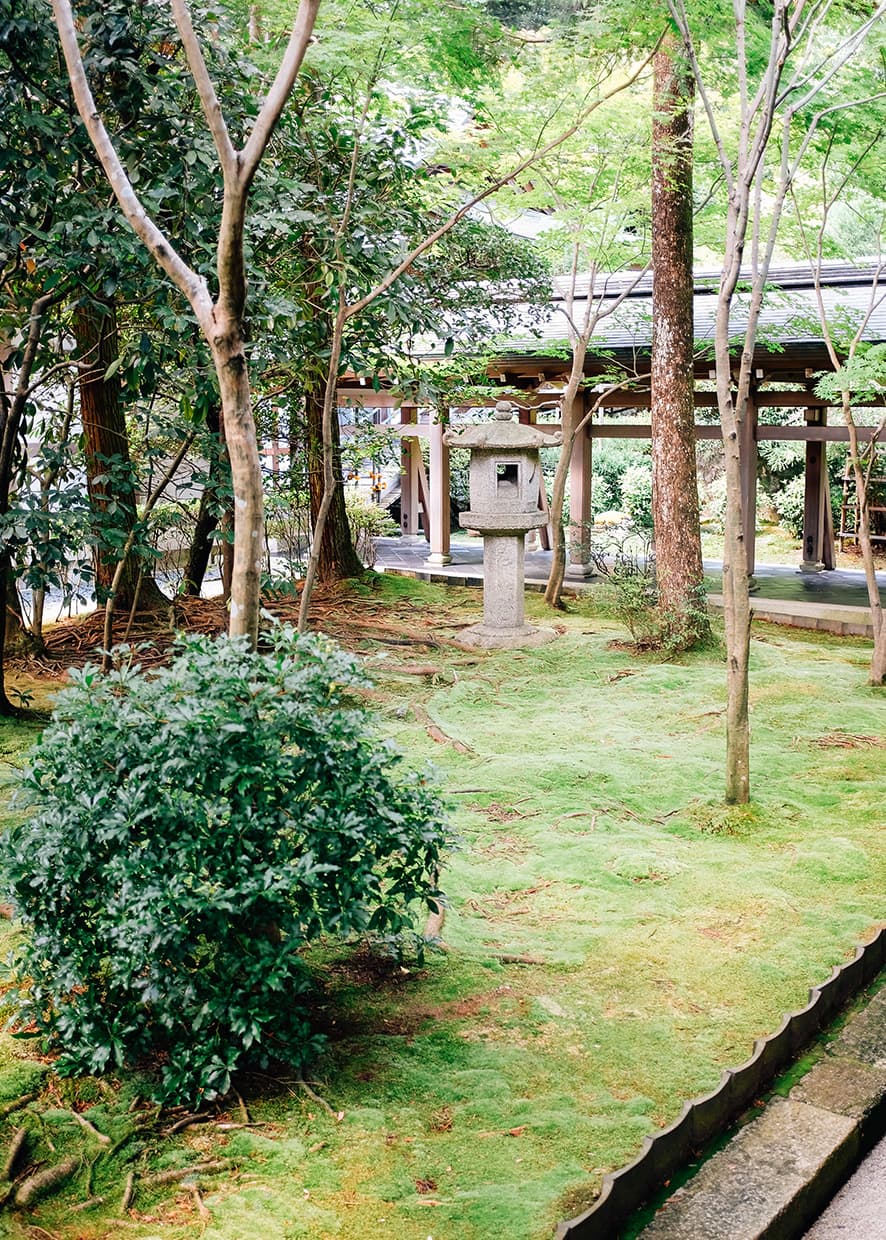 Natural Objects in a Space – A Visit to Ryoanji Temple in Kyoto, Japan — photograph 7