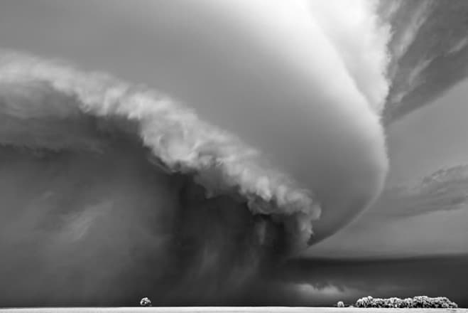 Power and Beauty – Storms & Landscapes Captured by Mitch Dobrowner