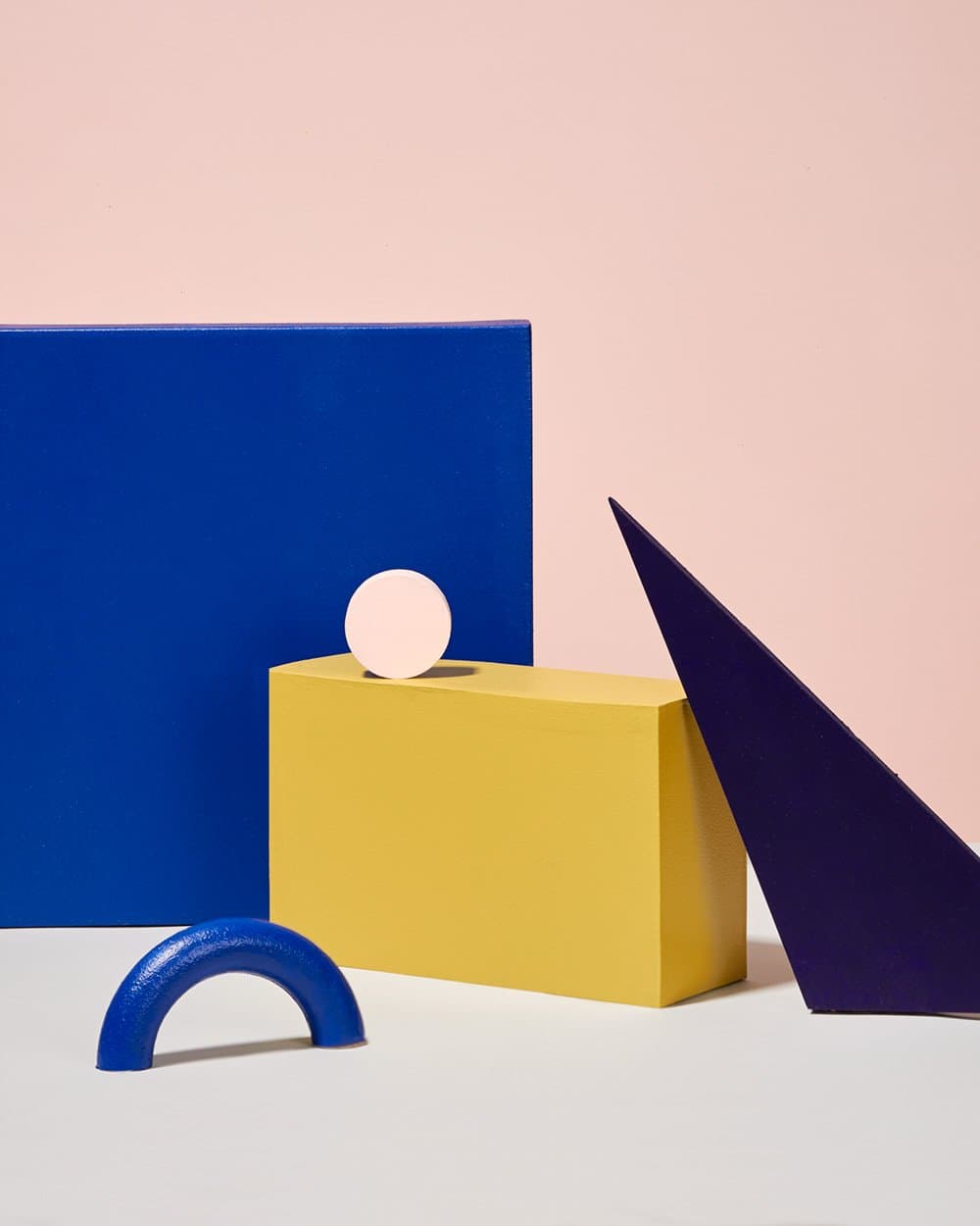 Constructing Still Life From Shapes – Photography by Holger Kilumets