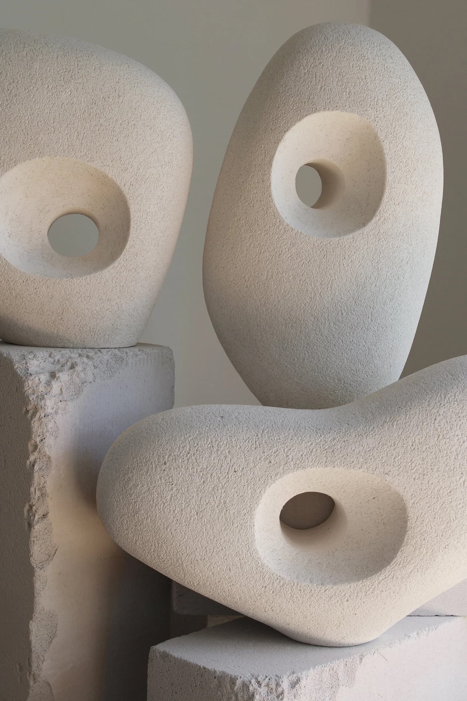 An Organic Sensibility – Sculptures by Ceramic Artist Jan Vogelpoel