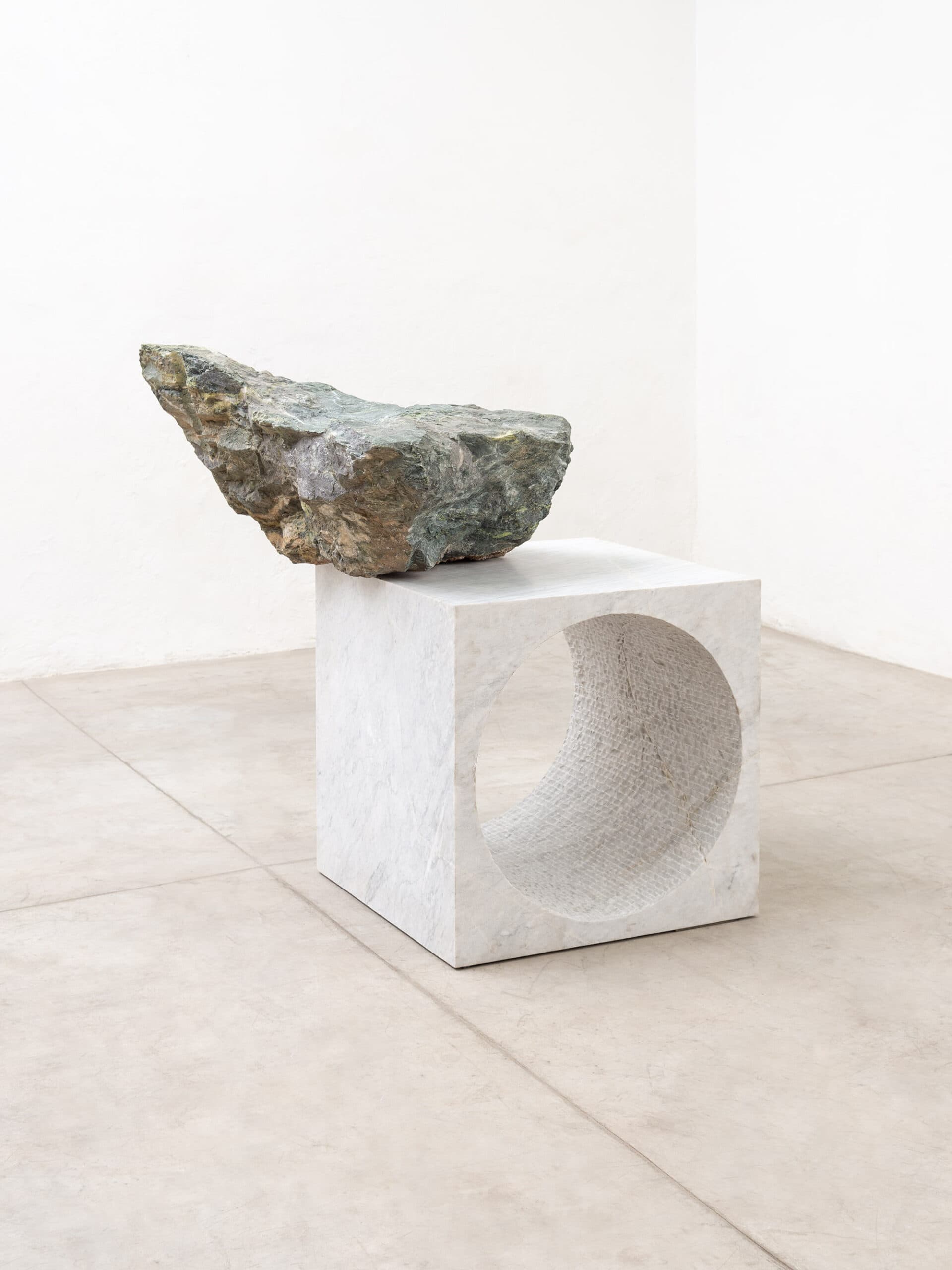 Moment of Suspension – Sculpture by Spanish Artist Jose Dávila