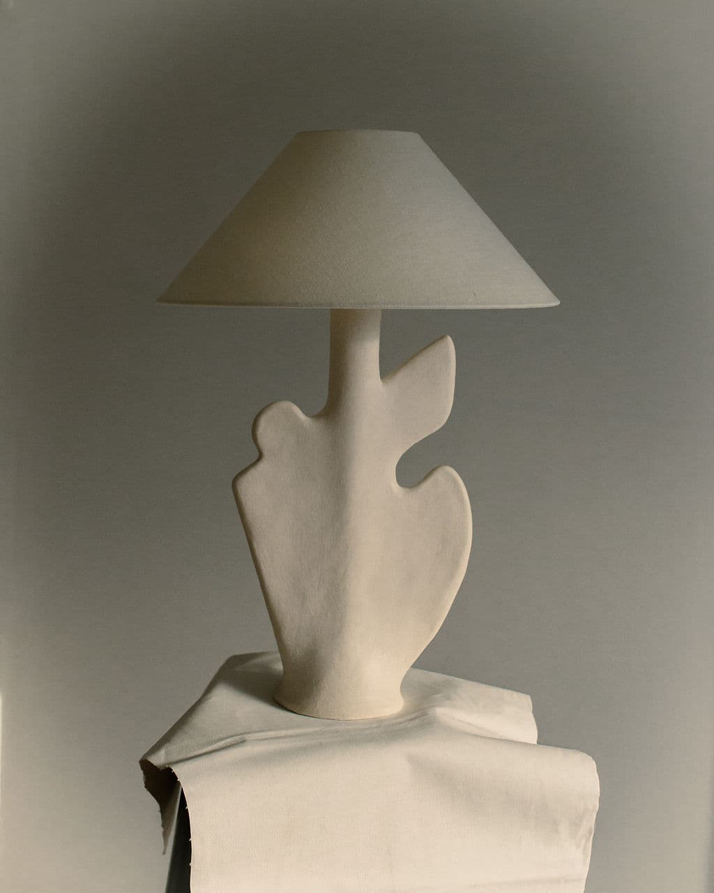 Idiosyncratic Artistry – Ceramic Lamps by Sarah Nedovic Gaunt