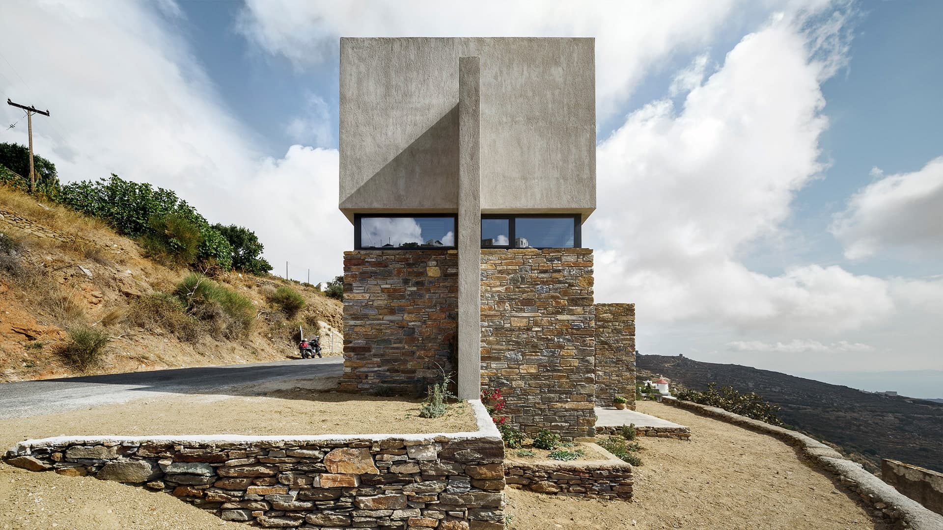 A Touch of New – Concrete Architecture by Aristides Dallas