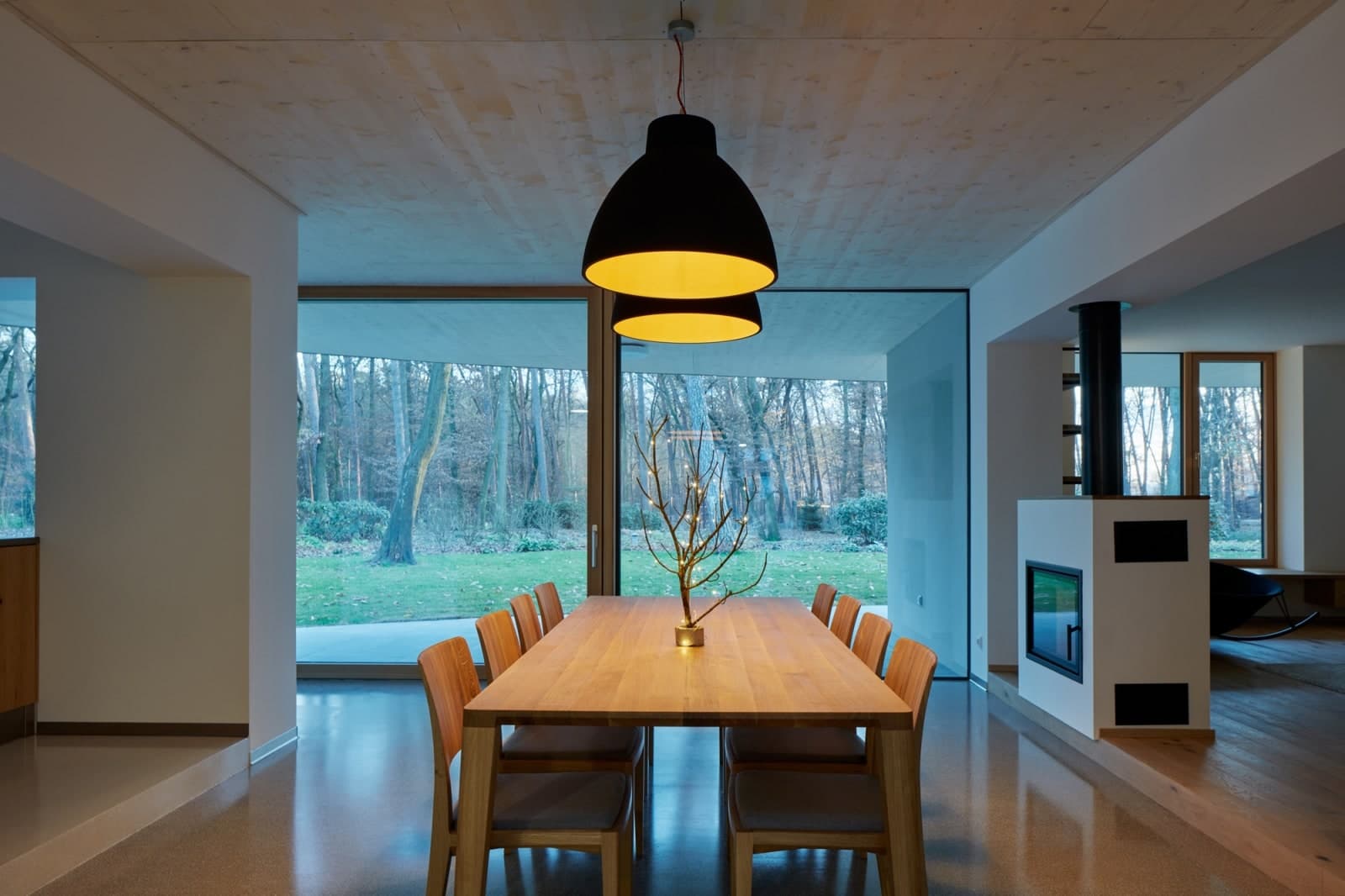 Organic Simplicity – The Forest Villa by Mjölk Architects