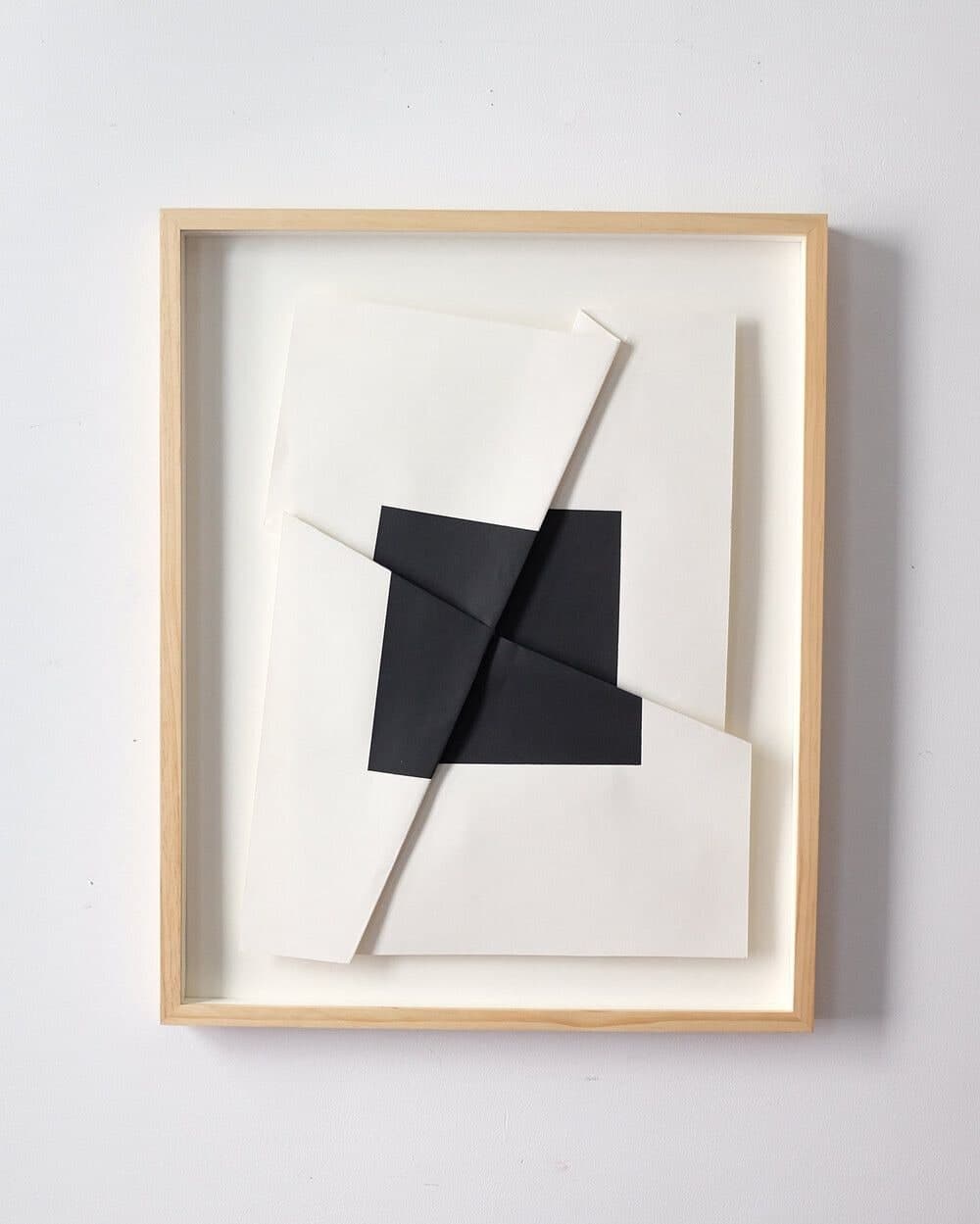 A Controlled Collapse – Abstract Artworks by Vanha Lam