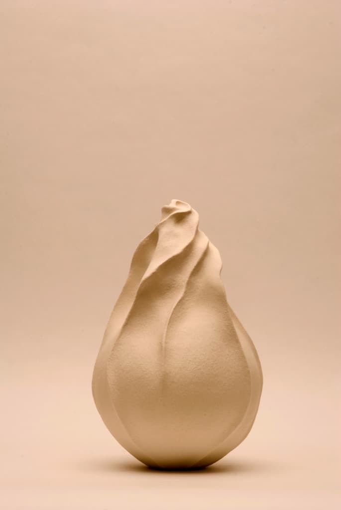 Without Losing Balance – Ceramic Sculpture by Kaat Pauwels