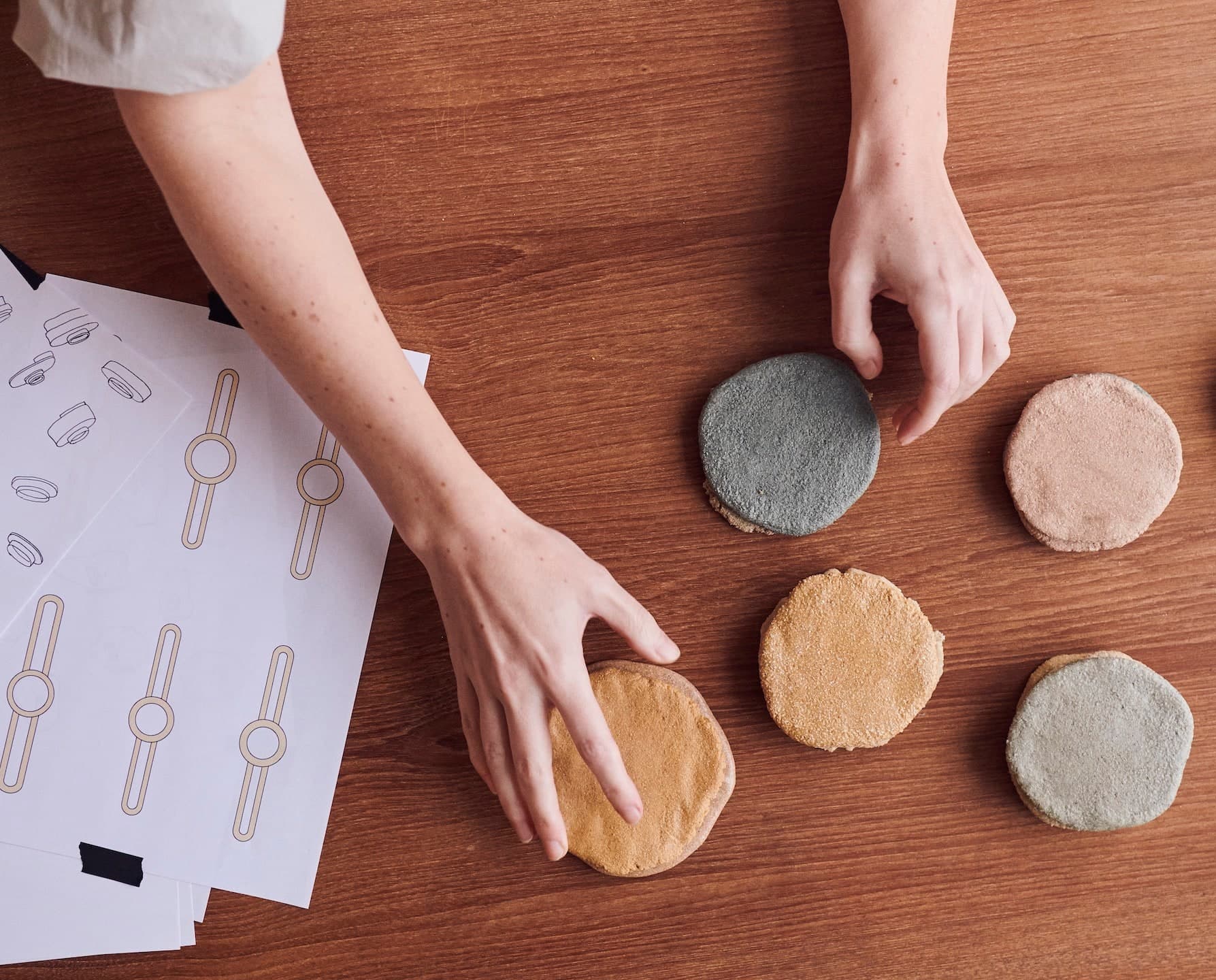 Reinterpreting Family Keepsakes – In Tangibles by Stine Mikkelsen