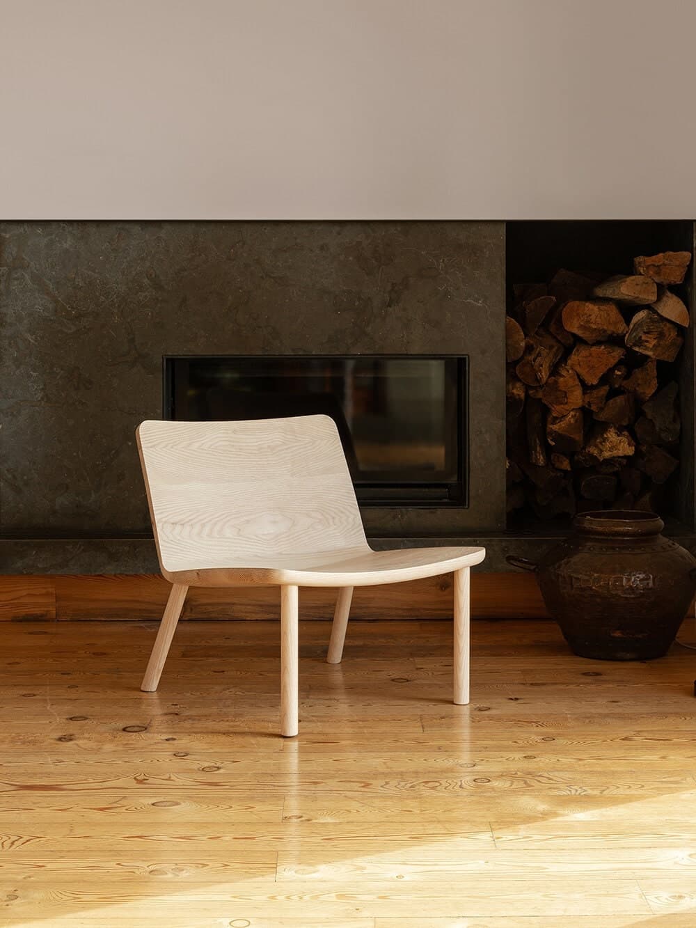 Mastering Minimalism – ALLAY Chair by Daniel Schofield