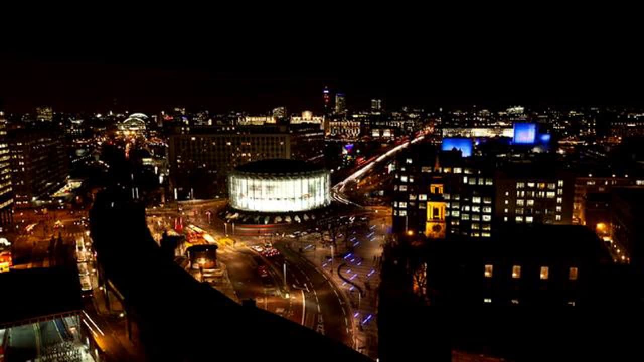 Against obsolescence — Vitsœ’s current city-at-night film poster