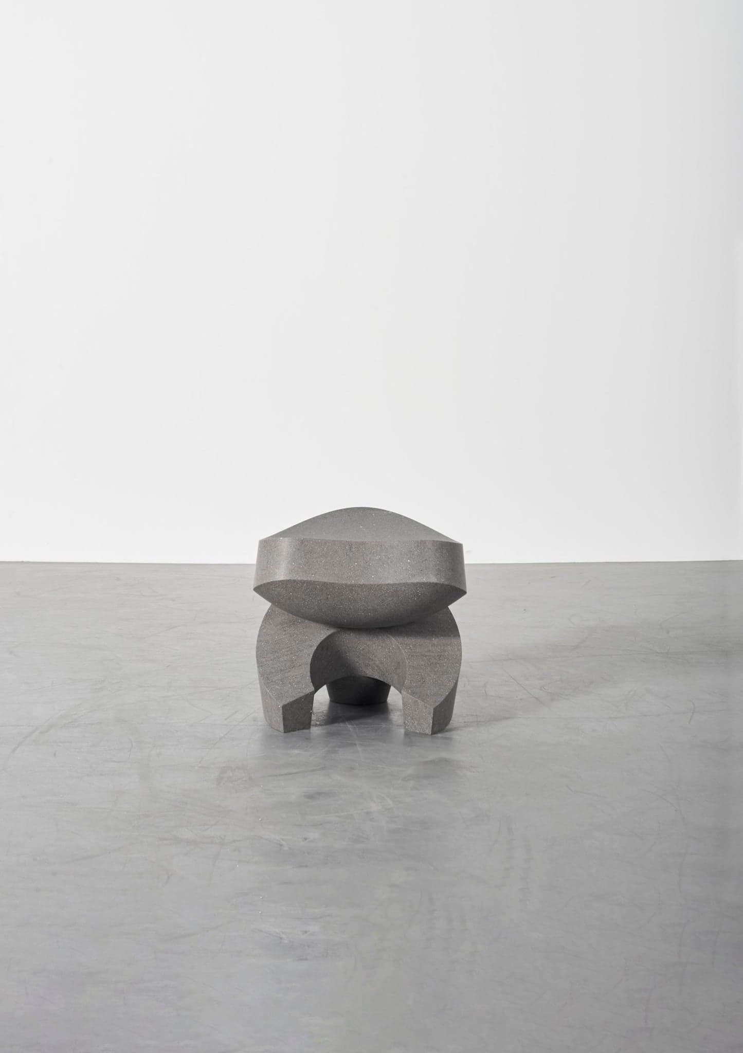 Aldo Bakker’s Weight/Wait in Pietra Basaltina, viewed frontally