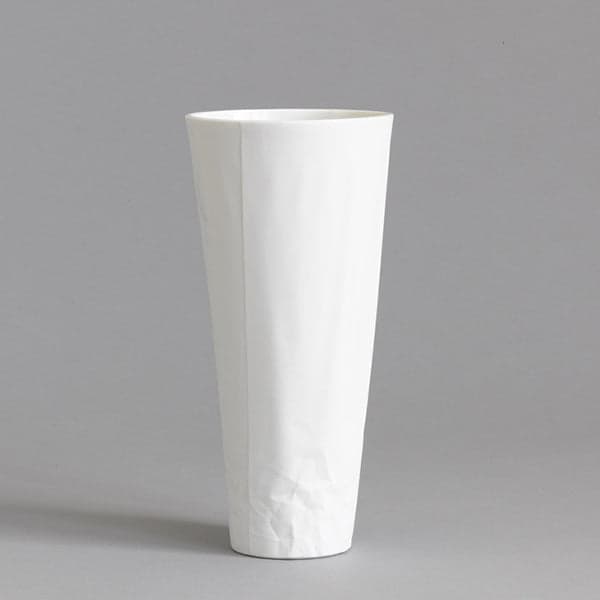 White Paper series vase with a smooth upper body and crumpled lower surface