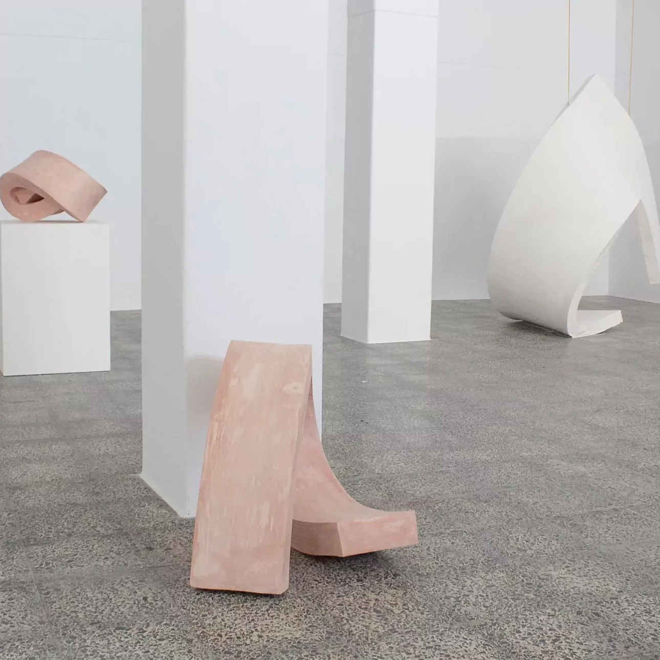 Manipulating Geometric Form – Sculpture by Bence Magyarlaki