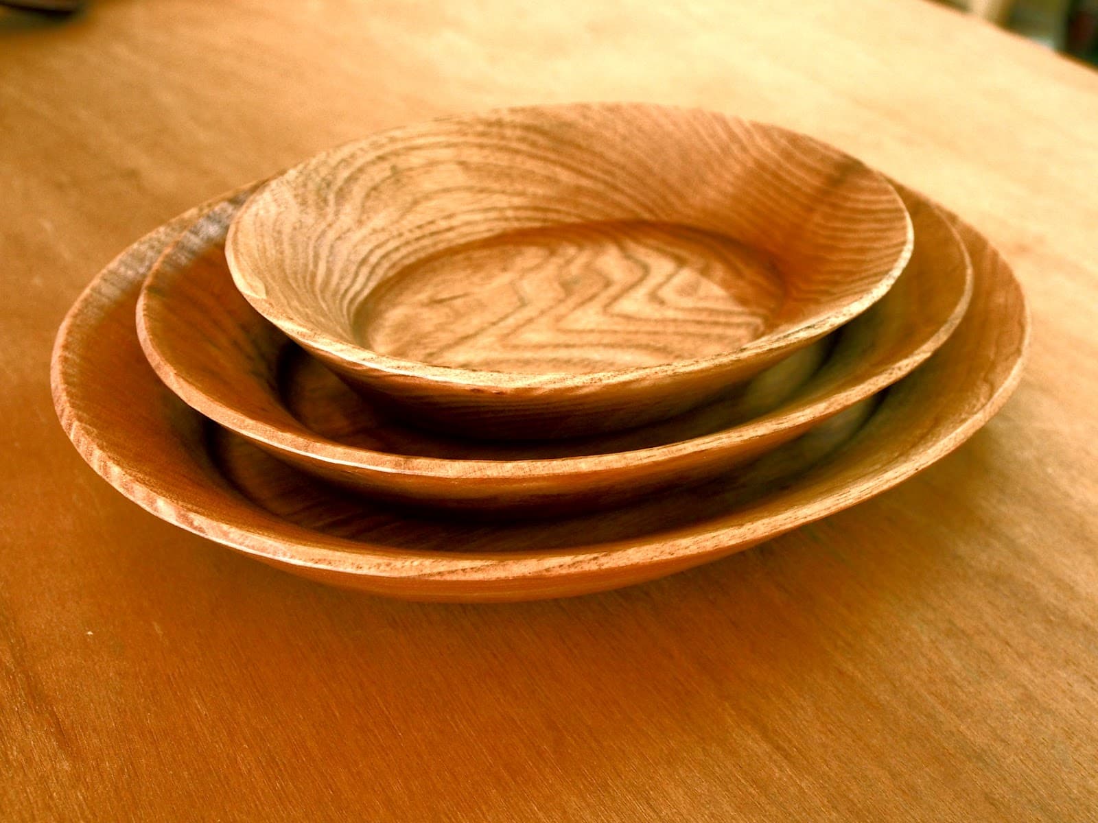 Yoshiyuki Kato: oval wooden dishes, documentedJune2012.