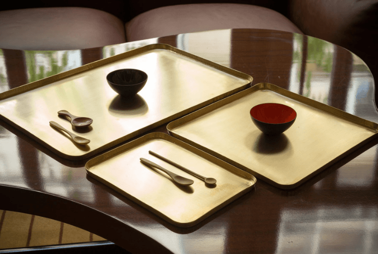 Karen Chekerdjian — Simple Tray (2012)
