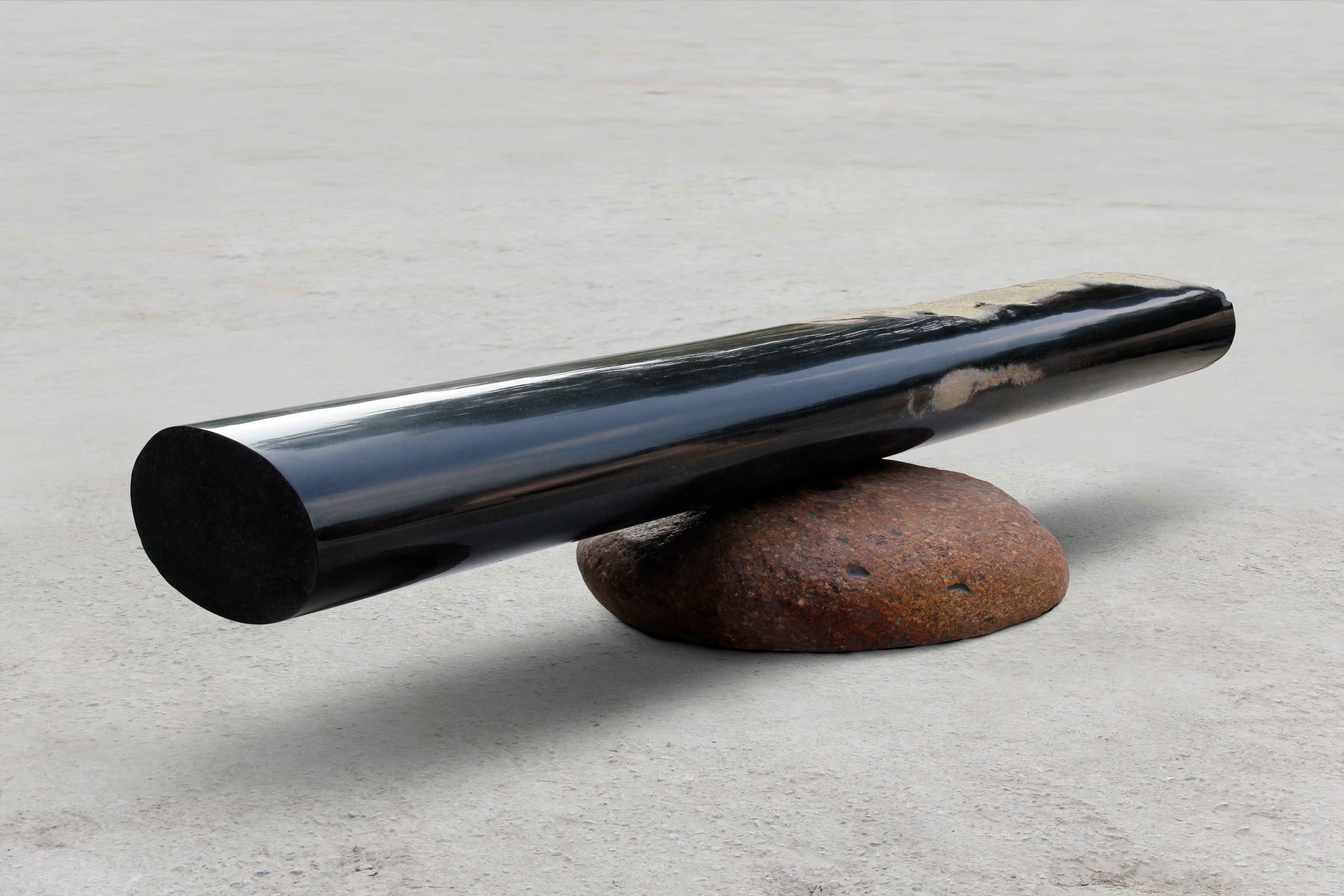 afterimage of beginning 017-486. 2017. Basalt, natural stone. 56×300×95cm