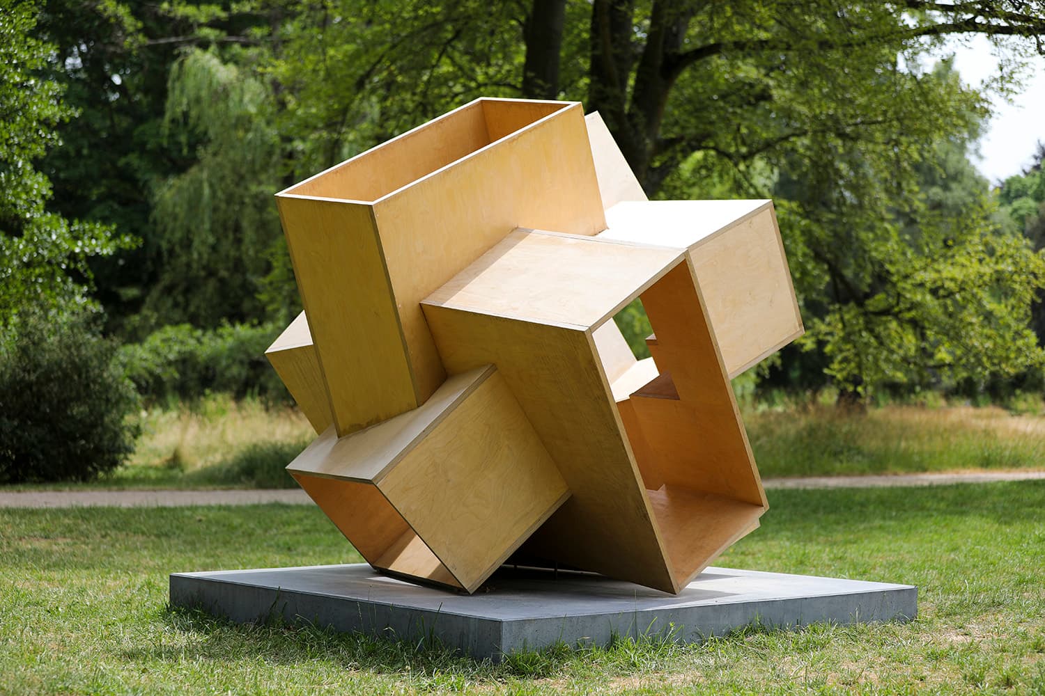 Oliver Kruse, Interrelate (2012), shown in later exhibition documentation.