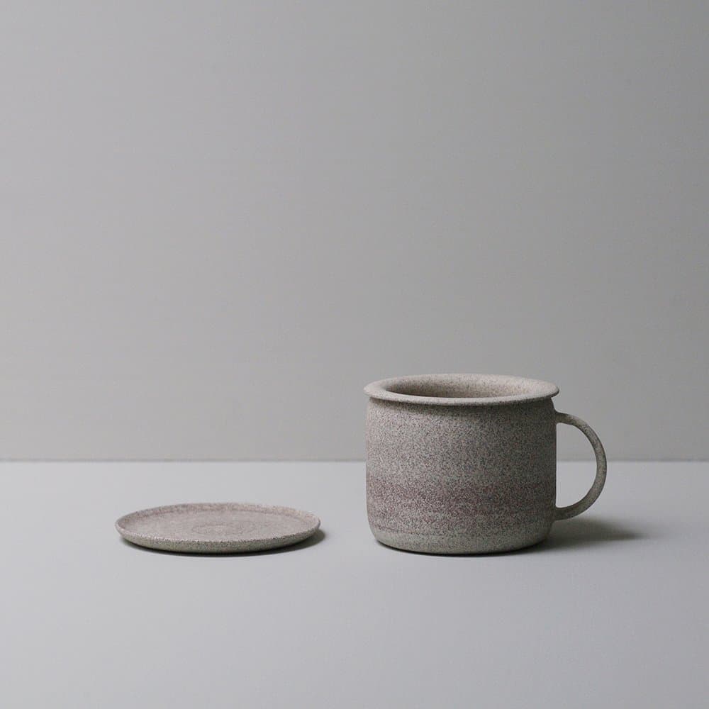 Ghost Wares: Ritual of Tea covered mug,2017.