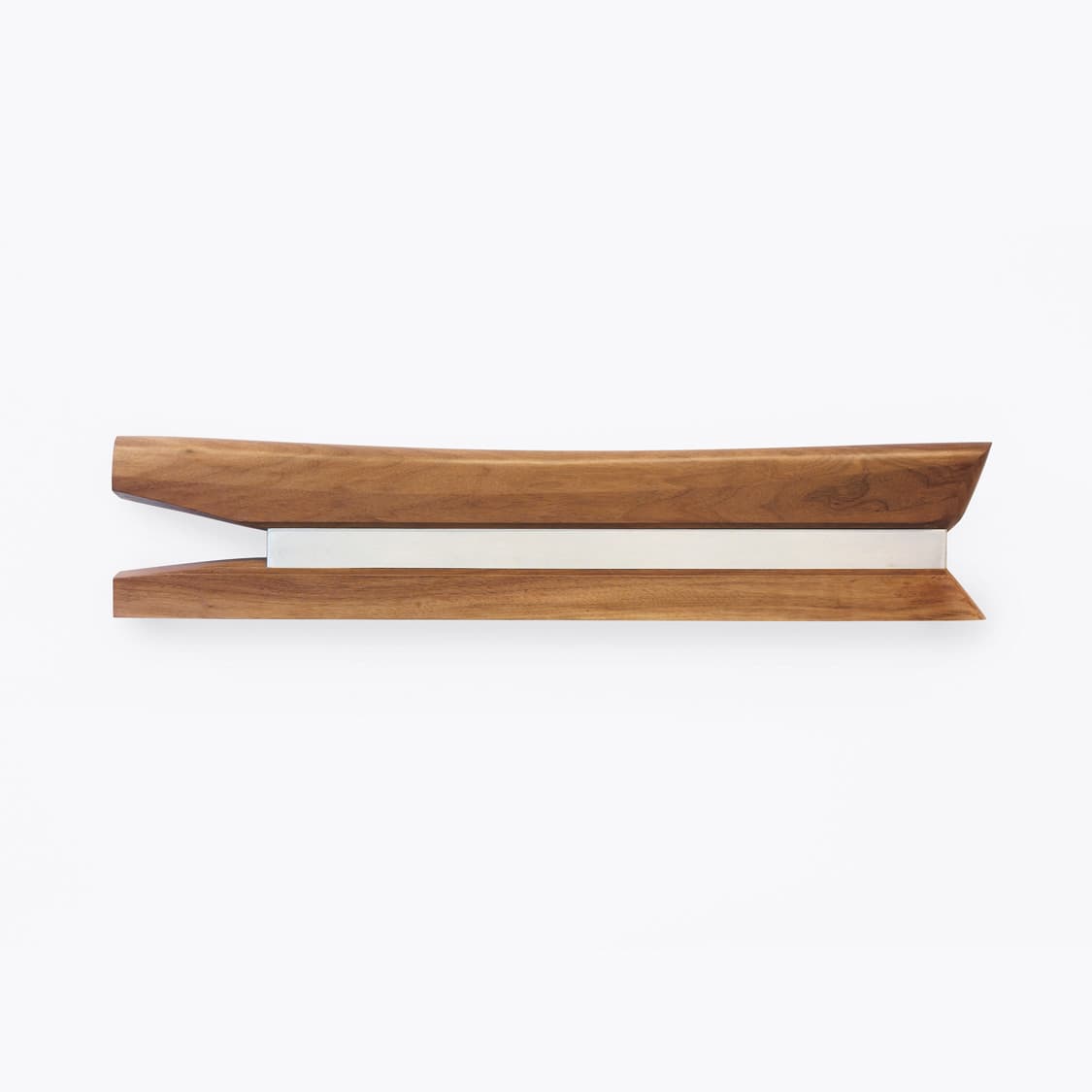 Pablo Leonardo Martínez: Relieve agradable, stainless steel and walnut,2005.