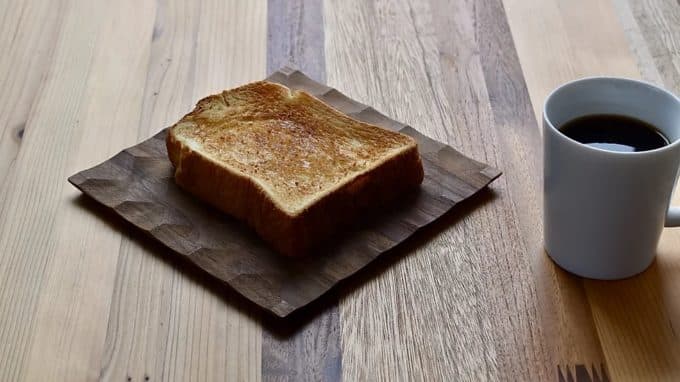 HAKO SHIKI ridged wooden toast plate, shown in June 2020