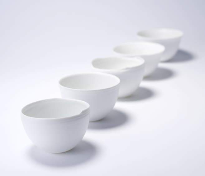 Ko Hee Sook, White flying bowl S, 2013
