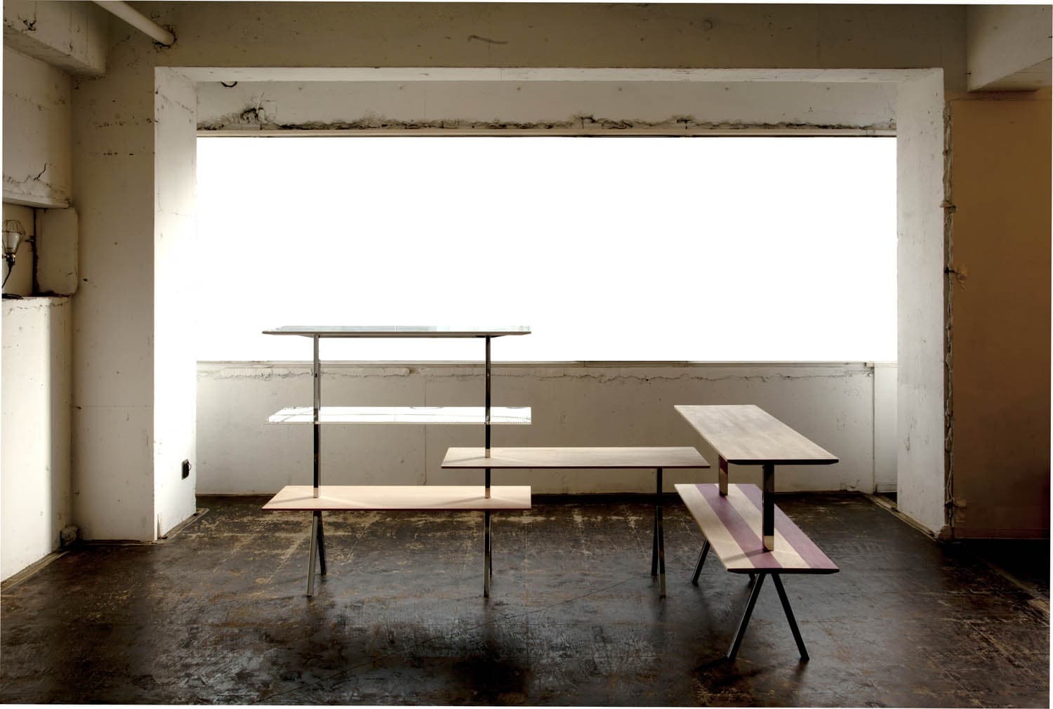 Mimic shelving arrangement with independent supports and different shelf surfaces.