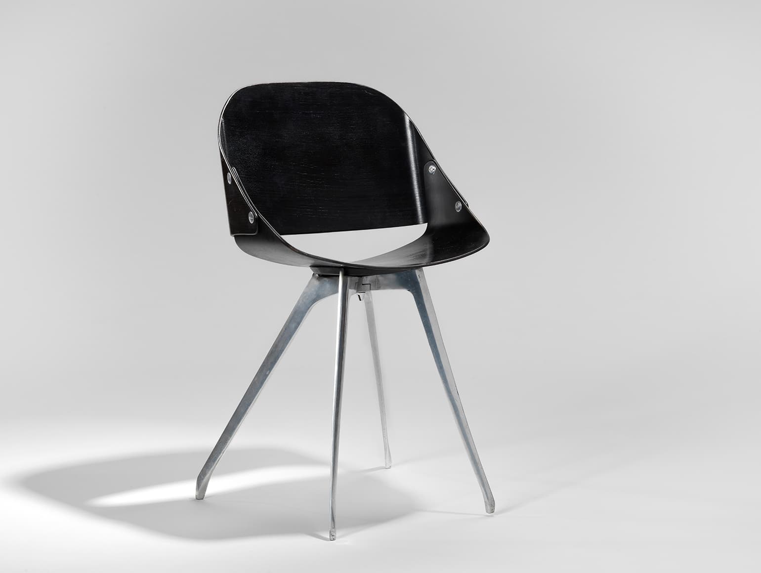Roger Tallon, Wimpy Chair (1960), edition Sentou. Reference specimen of the model named in the original article.