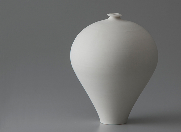 Kuroda x Toda, White Porcelain by Taizo Kuroda and Hiroshi Toda 4