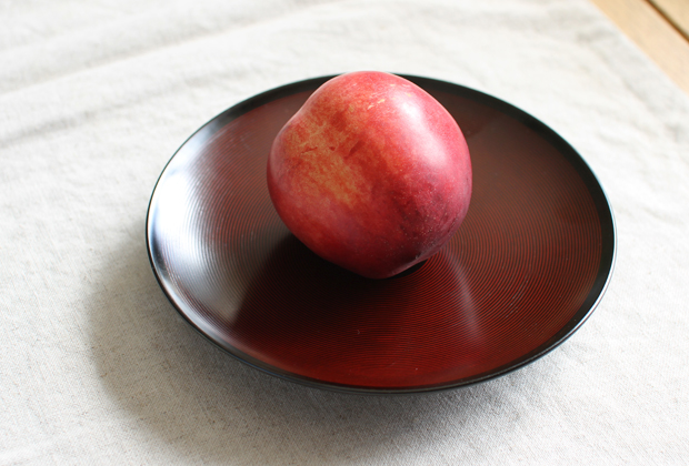 New-Lacquerware-in-the-Shop-by-Maiko-Okuno-7