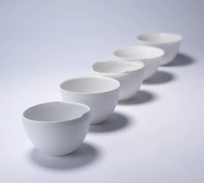 Porcelain-Tableware-by-Ko-Hee-Sook-3