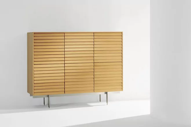Elegant-&-Modern-Furniture-Design-by-Terence-Woodgate-1