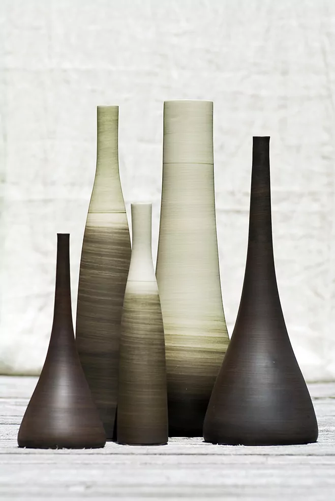 Stoneware-Vessels-by-Rina-Menardi-2