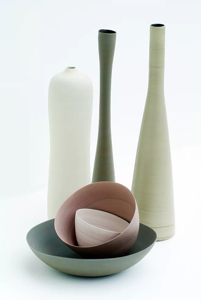 Stoneware-Vessels-by-Rina-Menardi-4