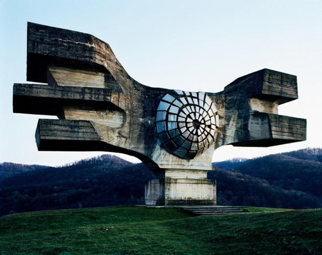 Spomenik,-The-Monuments-of-Former-Yugoslavia-by-Jan-Kempenaers-5