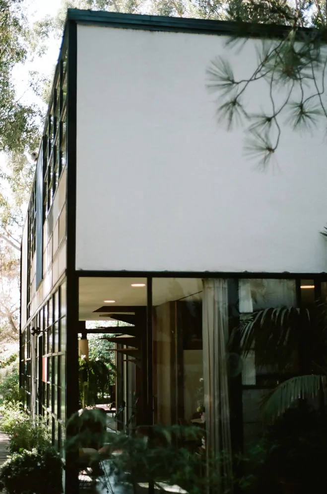 Eames-House-&-LA-Architecture-by-Mark-Robinson-13