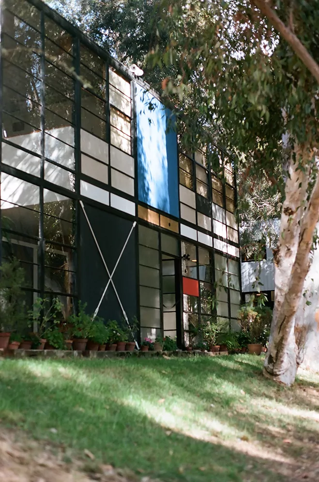 Eames-House-&-LA-Architecture-by-Mark-Robinson-6