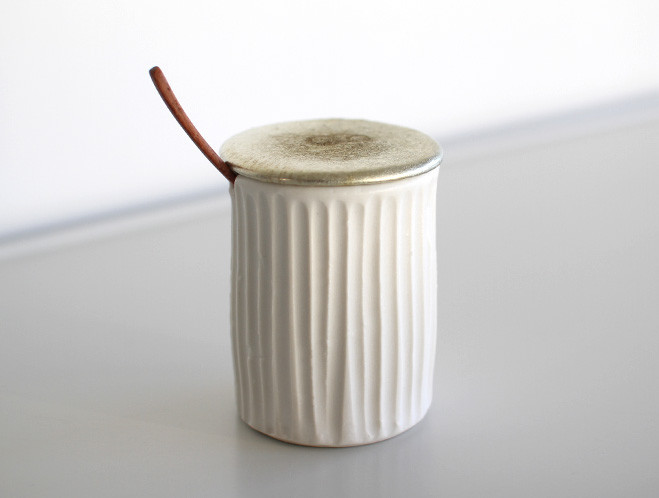 Porcelain Sugar Pot, Katakuchi & Mugs - Handmade by Katsufumi Baba 4