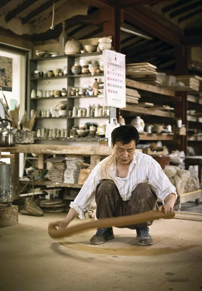 A Beautiful Life – Short Film on South Korean Ceramic Artist Lee Kang ...